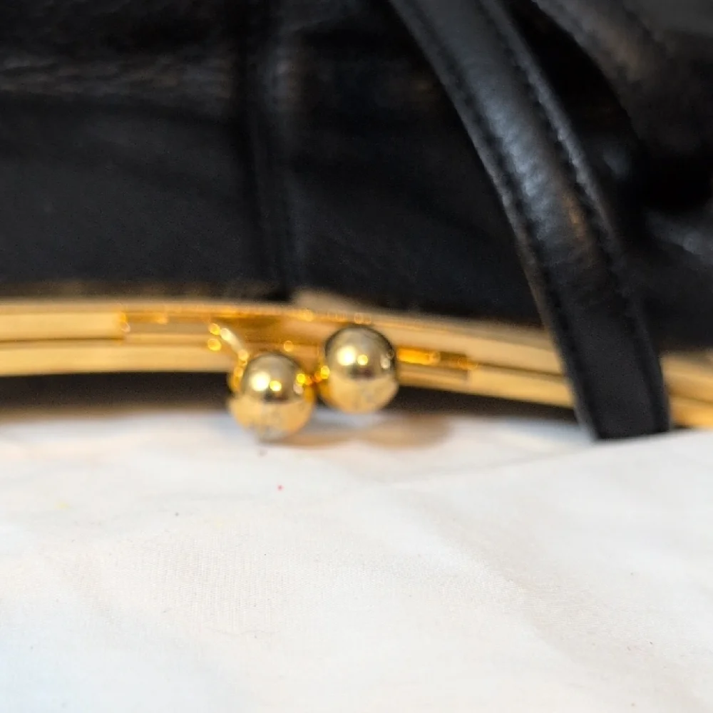 Elegant Black Leather Handbag